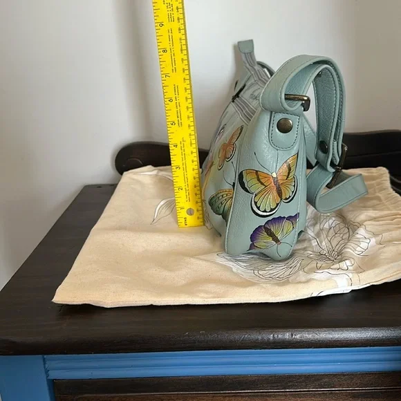 Butterfly Print Handbag - Picture 7 of 8